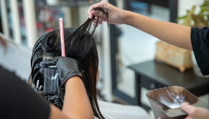 Mercado de produtos para cabelos coloridos deve crescer no Brasil