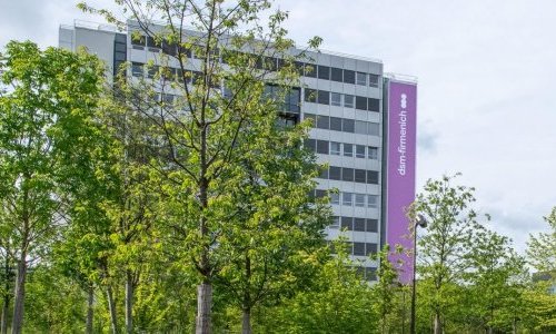 DSM-Firmenich cresce 5% no semestre, impulsionada por fragrâncias