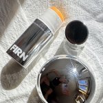 Firn escolhe Stick ReUse da Cosmogen & Asquan para protetor solar recarregável (Foto: Firn)