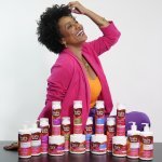 Rosangela Silva é fundadora e curadora da Negra Rosa