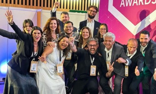 Chemyunion foca combate a cabelos brancos e distúrbios de pigmentação da pele
