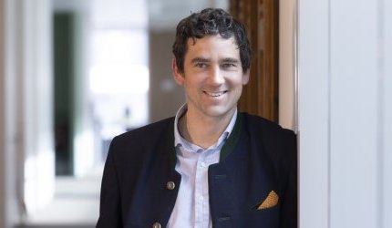 "50 anos é um grande desafio!", pontua Adrien Geiger, da L'Occitane en Provence