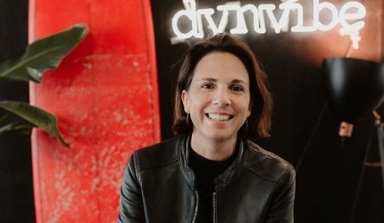 Dynvibe: IA, o novo campo de batalha para a visibilidade das marcas de beleza