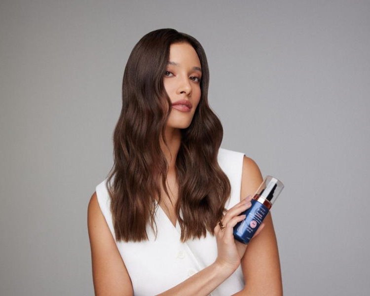 Afinamento capilar se tornou uma das principais dores da consumidora no Brasil 