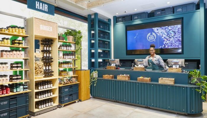The Body Shop adota sistema de estações de refil em sua rede mundial de lojas