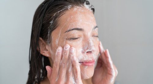 TheraSkin lança Cleany, nova linha de limpeza facial com ácido hialurônico