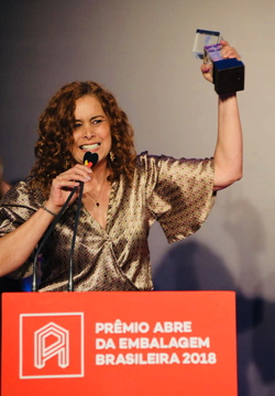 Lena Peron no prêmio ABRE