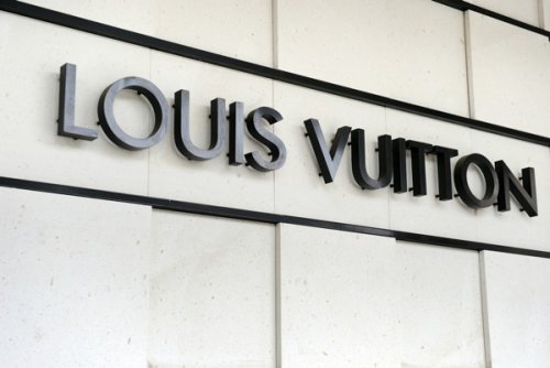 Louis Vuitton, marca francesa de bolsas, deverá lançar sua aguardada coleção...